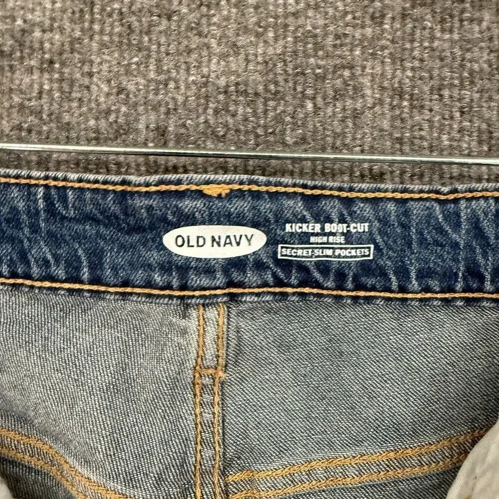 Old Navy Kicker Boot Cut High Rise Jeans Womens 4 Button Fly Medium Wash Stretch - Picture 8 of 12